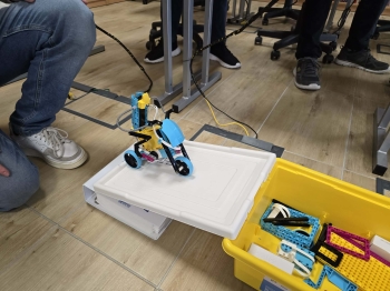 7b225a39-69a8-43fa-9e25-a7c40b50367c