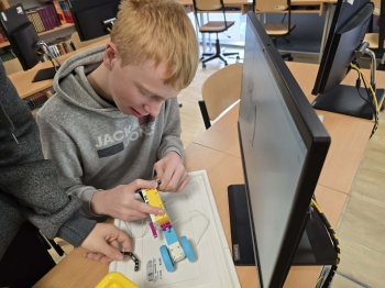 8ad977ec-956e-4215-afcf-4eab1b8ec21b