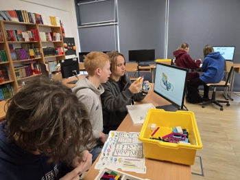 cf902101-0508-448f-bb46-65b85e5990ec