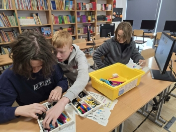 b001460f-3667-4cd4-a23f-4c7b073aa46d