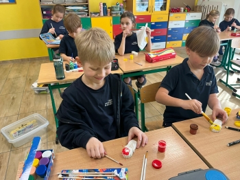 69553466-d493-493d-855e-95552fbc618b