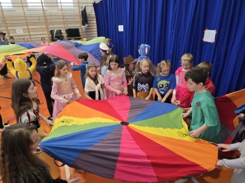 4f5df204-3a8c-485f-b6a6-d4af29db2215