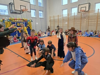 883f17fd-2ca6-4d47-ba5b-cb9d2a9d981b