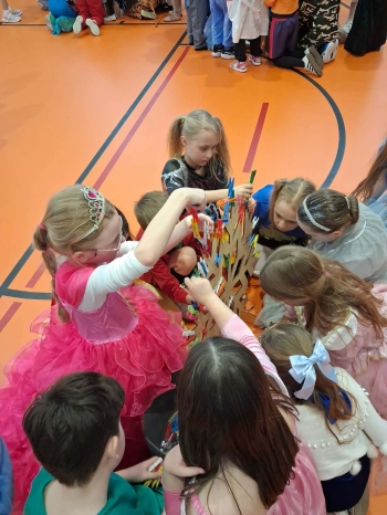 f35e77f5-4c36-4e72-9a79-48d7961bbbd3