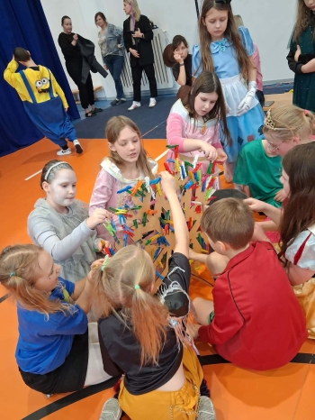 28c9c041-5ae0-4915-a25e-e7ae16d2a07c