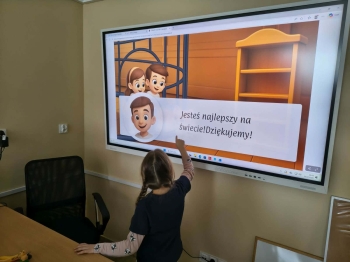 7c6234a4-a2f4-4255-bf2e-965cf5f570f6