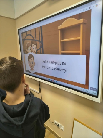 903fa071-b8f3-4a06-8c52-5762b3c88d89