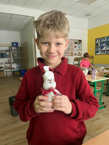 f43763d1-331a-45d2-8080-c62322239b9a