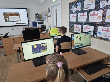 1b6d7d65-78a7-4a0b-9c1e-43049a9967bb