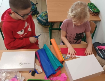 b9c5dee1-a622-42cd-a6a9-78995d0cd584