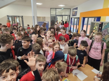 ed33a653-e2ac-460c-938c-211d4087077e