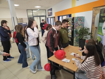 25fa51c0-e4e4-4655-ba0a-c9e83e57d25b