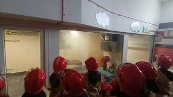 8ad3b7b1-f7cf-4d91-b6ac-18f34d42ebdb