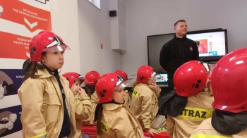 d19ea200-09f6-404a-84f7-16fd525a8ed5