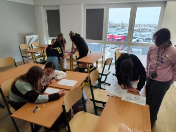 0475a4ca-7b82-49a9-869b-ed1bf6308fd5