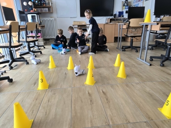 a5f24c83-dc8d-48c9-a56e-6bd127f99915