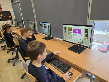 e5a94e45-314d-4f19-bcd4-ddd322bbfa32