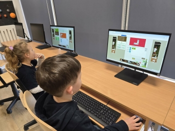 71335585-0194-4d3b-aa46-55844ba87f18