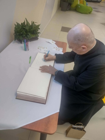 646efa72-eaf5-4481-ad1e-b99a66857d54