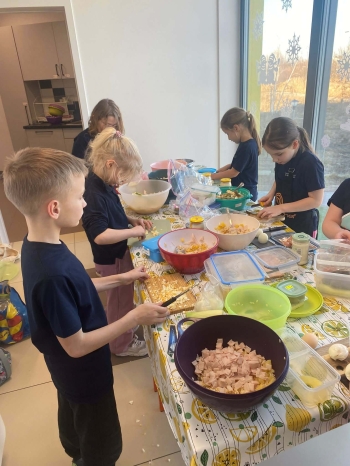 4cd9c03a-324f-4348-a2e7-a0299ee17076