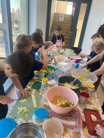 575635bb-abc2-42cb-ad5f-138965776dc6