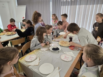 ee19f2c9-9801-4a5c-b146-005370bd6f76