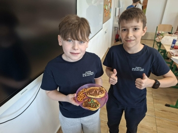 17b6e612-4fc8-436b-96ca-d70d826daa23