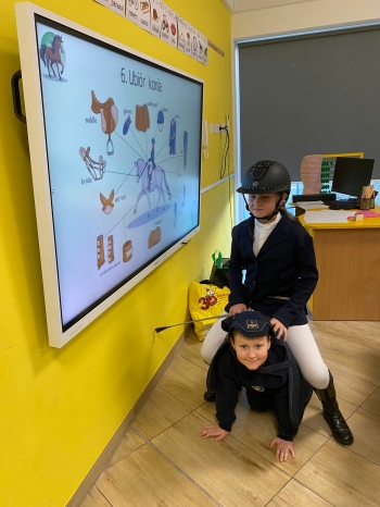 1e7a71d4-982e-404b-a34f-492a28d56848