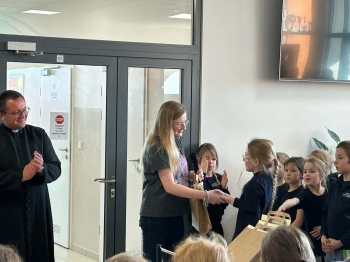 6702478f-4f90-431a-abe9-21e5b6a3e92b