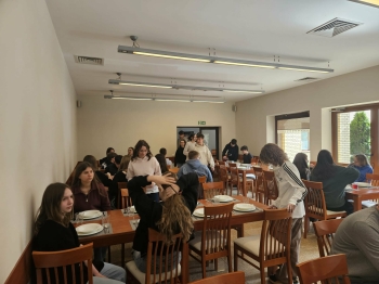 3ad563bf-9461-44a4-b4d4-80889007fcf9