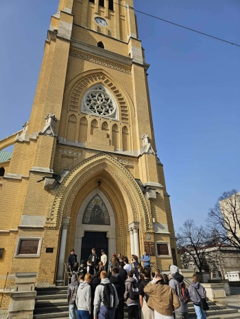 25f51b31-093e-4ace-a3c4-e8afed277ed2