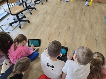 1dfaad51-374c-4d38-a36d-d6a015c445aa