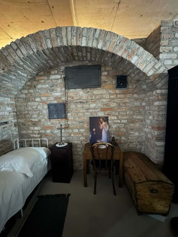 c90ed9a4-7215-4e44-baa5-8a36117567c1