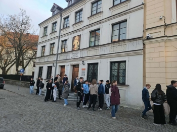 b1825b50-c750-49c3-9c8d-0333e8a86e62