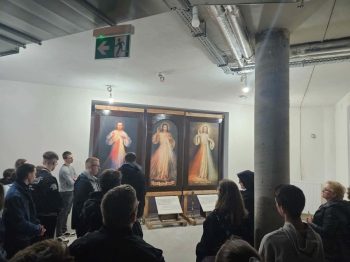 d3279143-3595-4055-bc58-d64100f6b14d