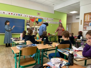 b1c6fe44-1f2e-489d-a369-8992887686ed