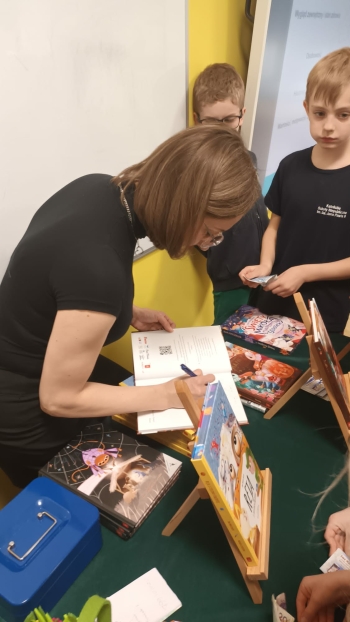 507c804f-0d0f-475d-9313-d2e9c458851d