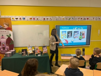 6c8a0570-2146-4f05-af7d-b6341d20619f