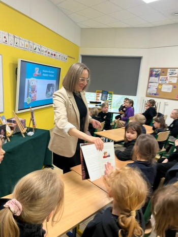 7f4451fe-9602-4d75-8694-75bfa5fc5ca0