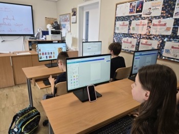 aeb63d4a-80ed-48f6-8ee7-e23374098582