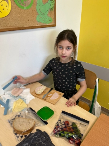 c682bd7d-959a-4be6-ad2e-8354adc05955