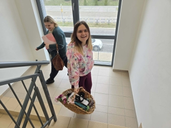 7f20f49e-e6ee-4ed7-bcb9-411e2f14314d