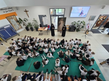 3727112f-76bf-4438-87cb-b94d396eb1bd