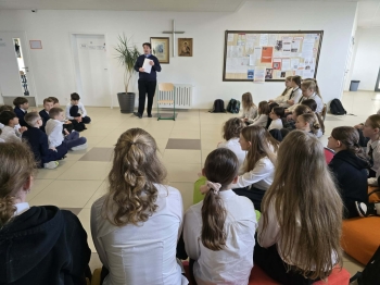 3e703e54-04bc-479b-b142-94f97d88bc16