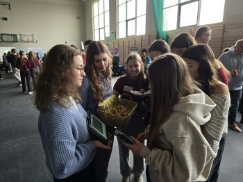 24543984-c6ce-496d-9a9a-046bb92c90d9