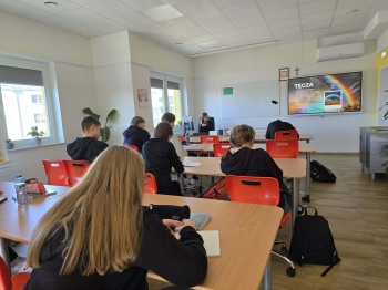 dd0df0ed-f113-4c3e-a7a5-8baa2d25c102