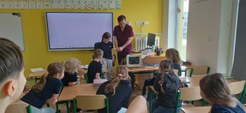 bb145122-c363-48c8-93d1-a3c780ee8a8f