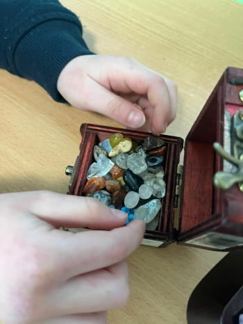 41fb3452-956e-4d38-b1aa-a25f8dd1d223