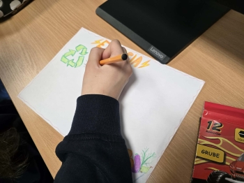 2aa7949b-93f8-4ff1-a24b-3243c236cd89