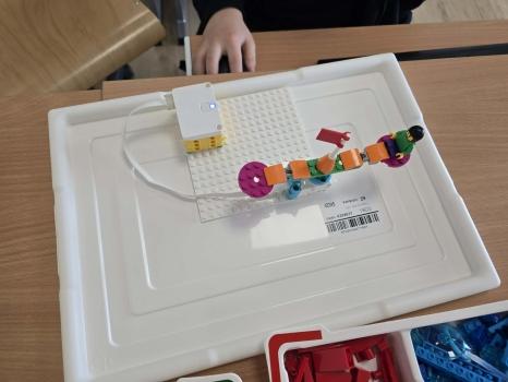 d0f06fea-88ad-4b1d-a181-5ed24ba866a9